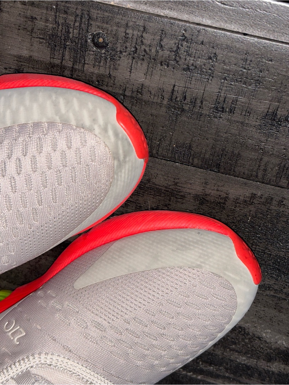 Nike Women's Air Max 270 'Neon' sneakers SZ 8.5 - Picture 11 of 14